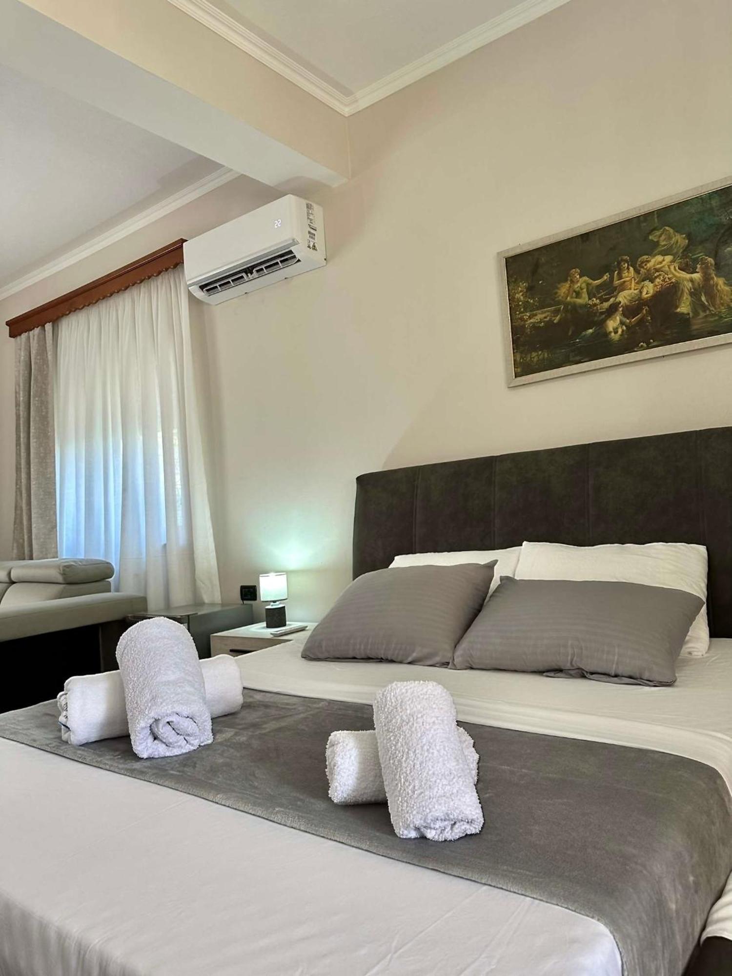 Guest House Pulake Berat Eksteriør bilde