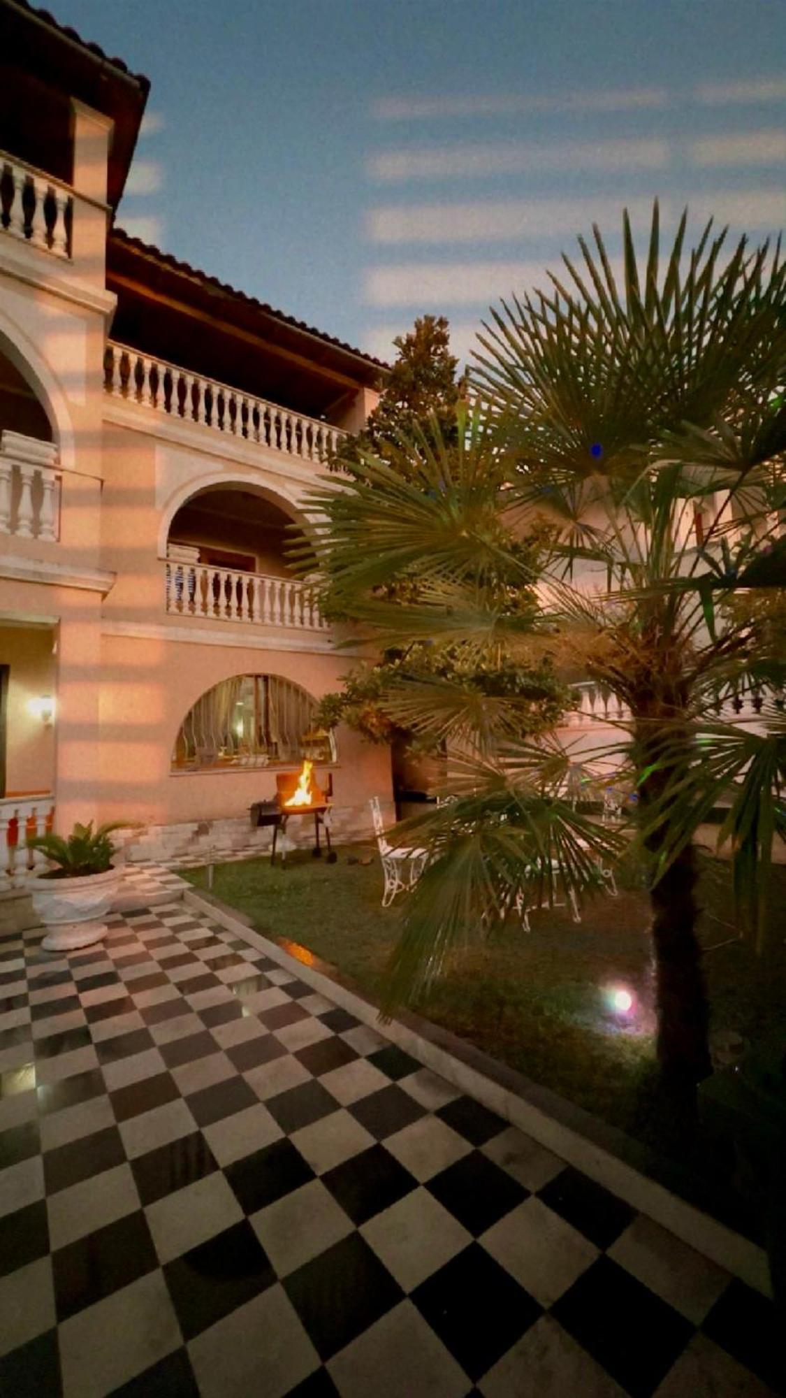 Guest House Pulake Berat Eksteriør bilde